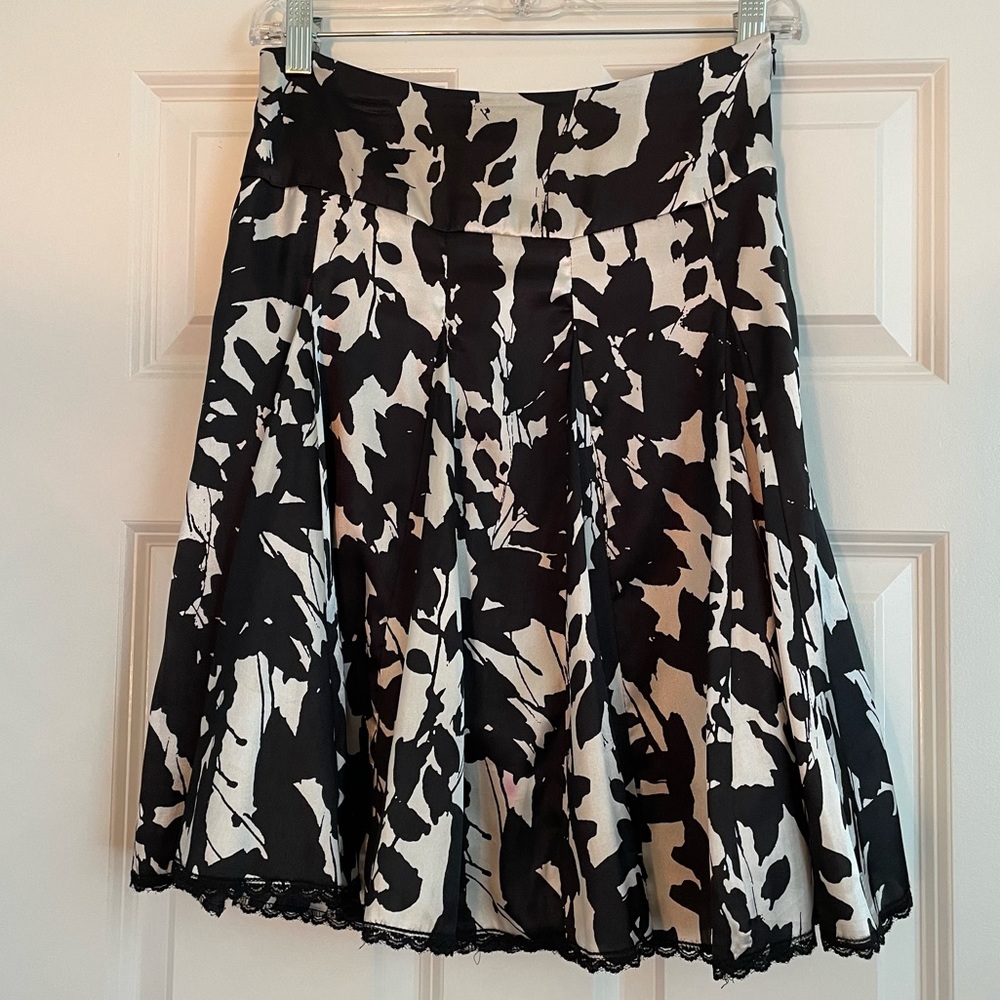 Apostrophe Skirt, Size 2